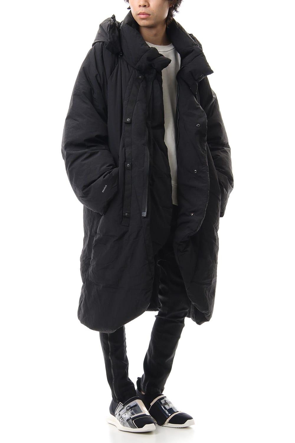Darstronaut Geo cut Oversized down Black