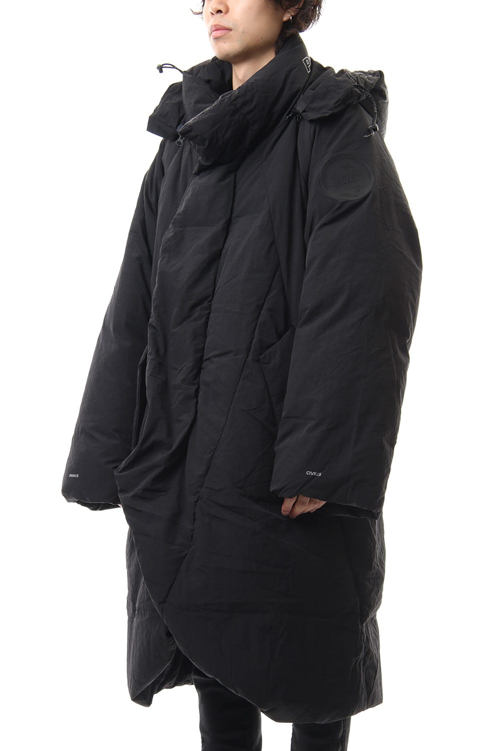 Darstronaut Geo cut Oversized down Black