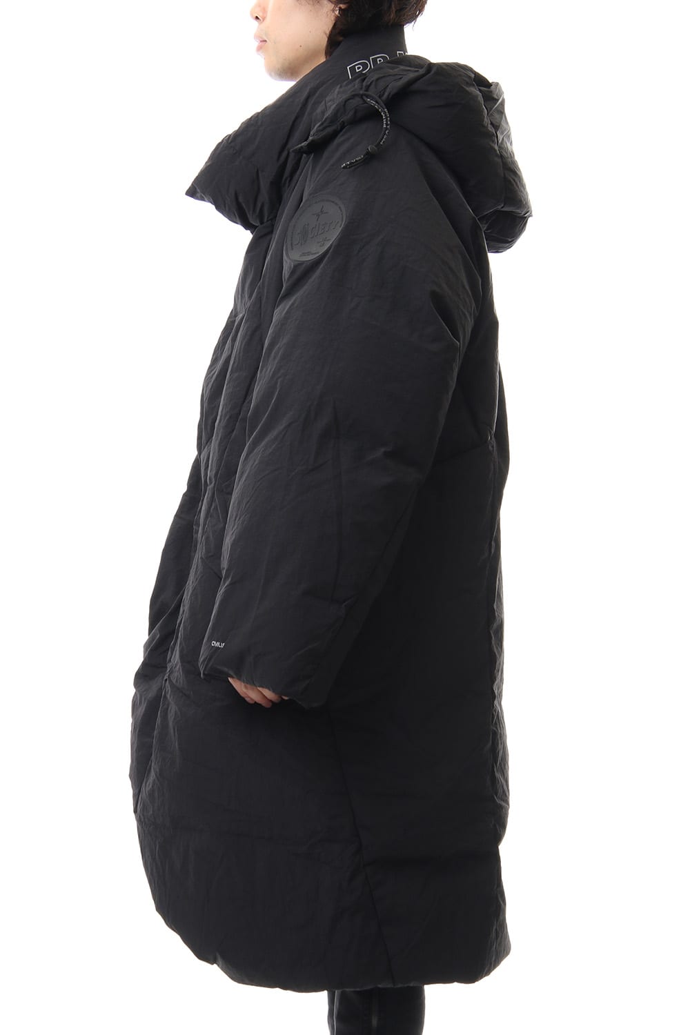 Darstronaut Geo cut Oversized down Black