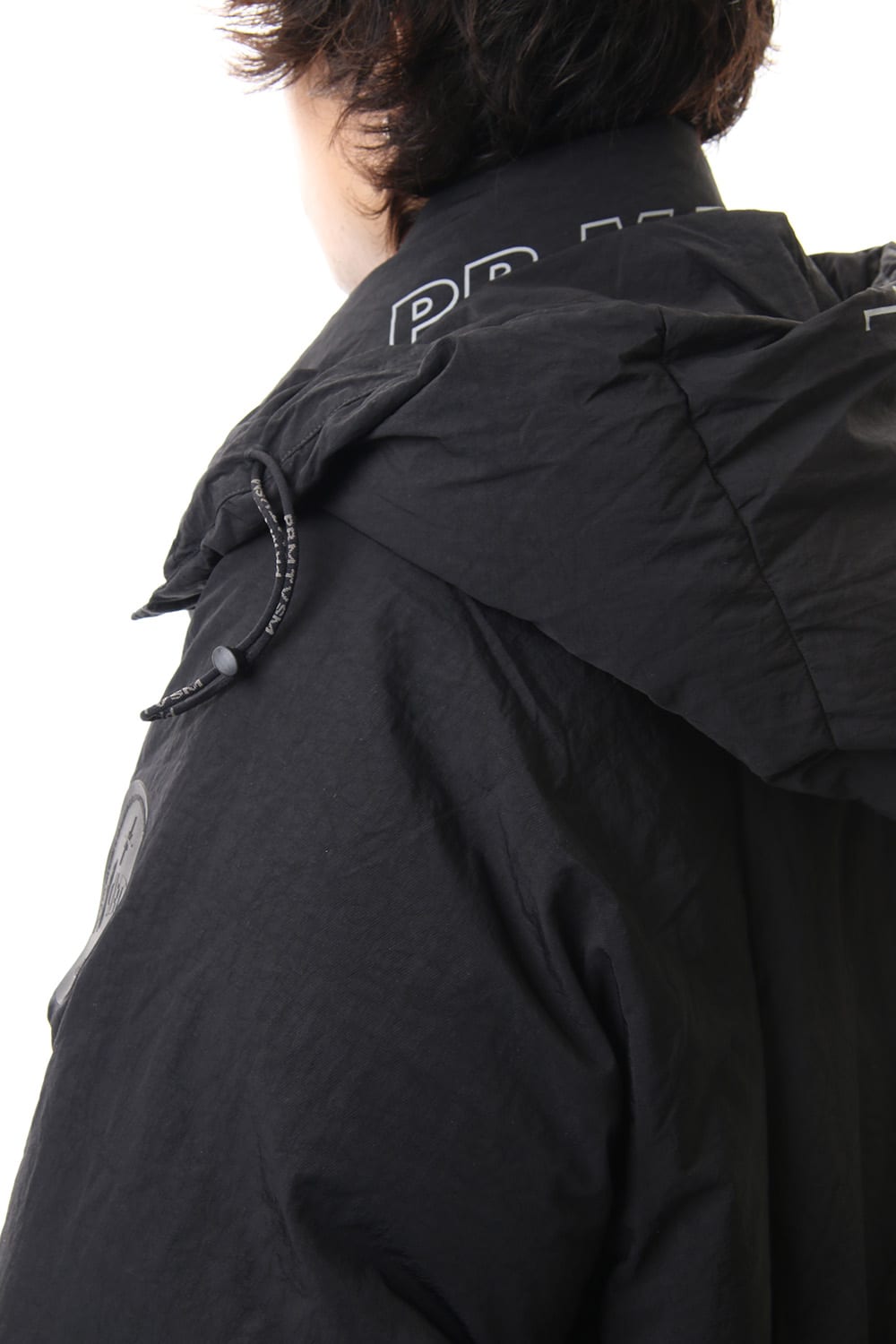 Darstronaut Geo cut Oversized down Black