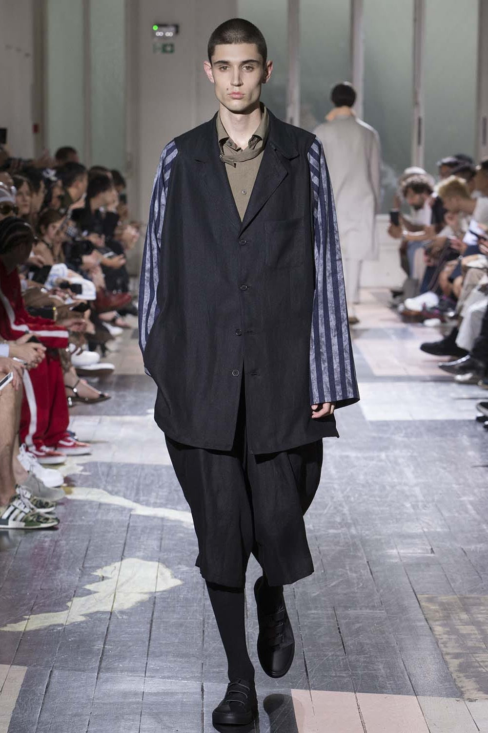 Fastener Notch Shirt