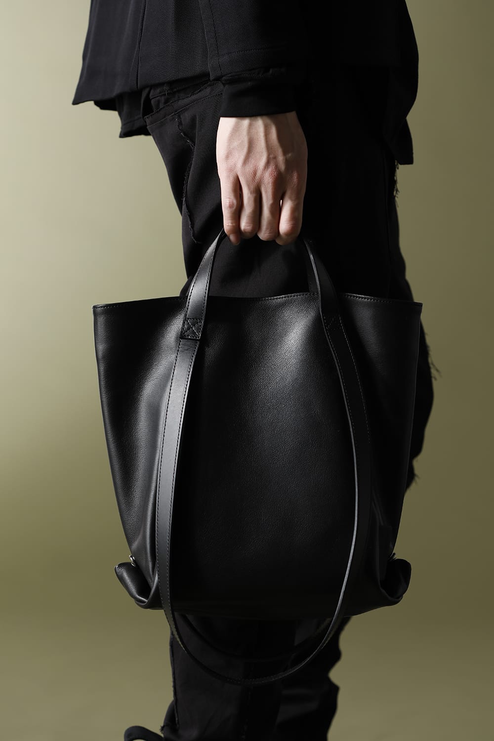 レザースモールトートバッグ "ループハンドル"