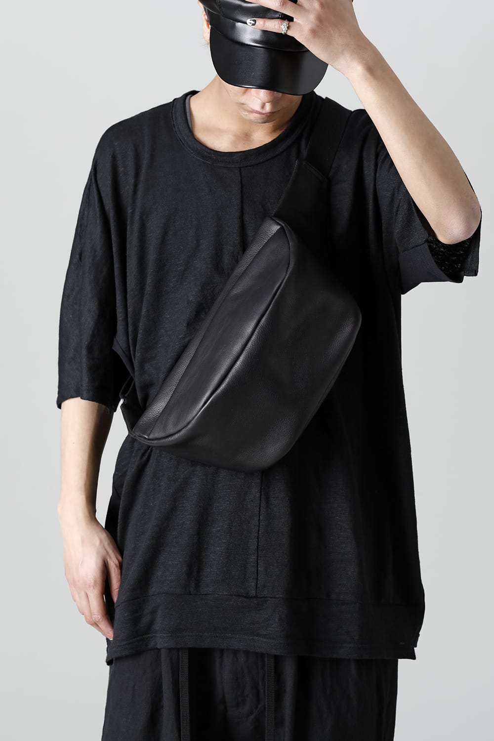 Leather waist bag 'demi cercle' 19