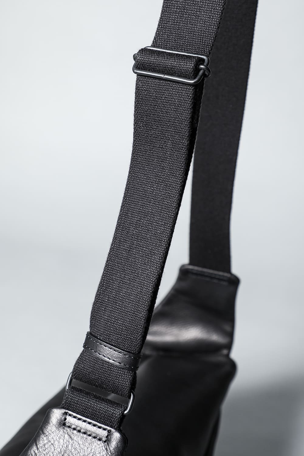 Leather waist bag 'demi cercle' 19