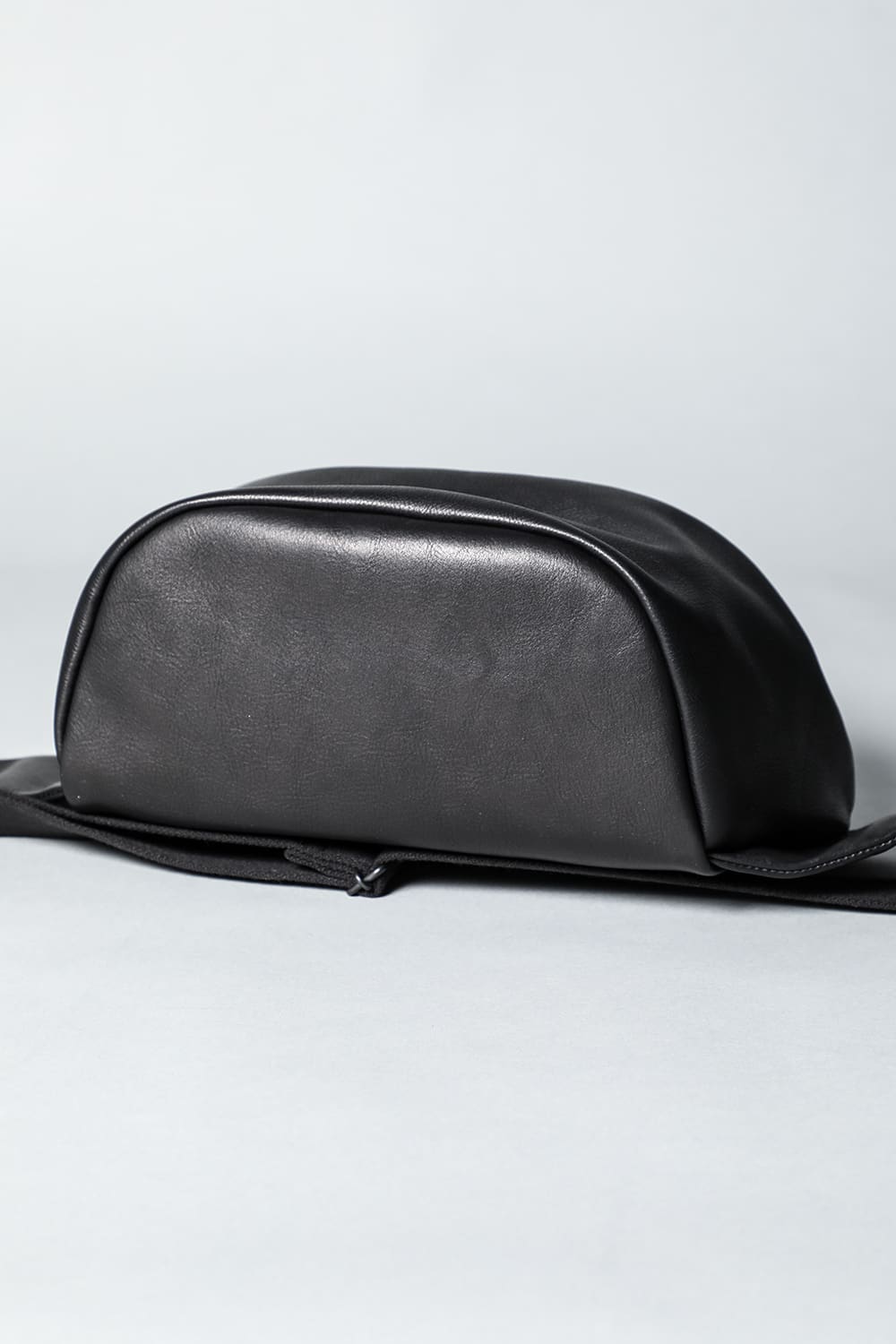 Leather waist bag 'demi cercle' 19