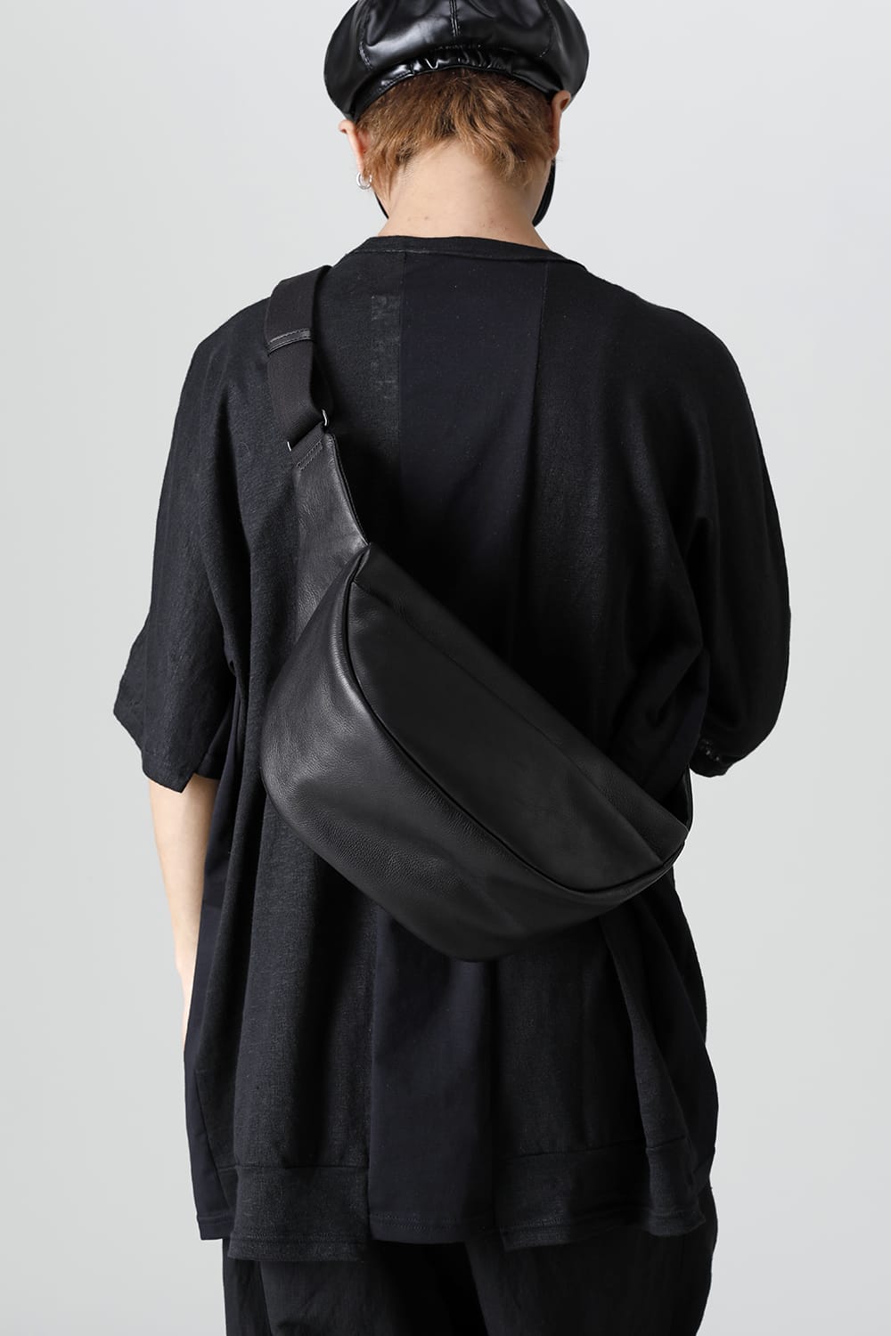 Leather waist bag 'demi cercle' 19