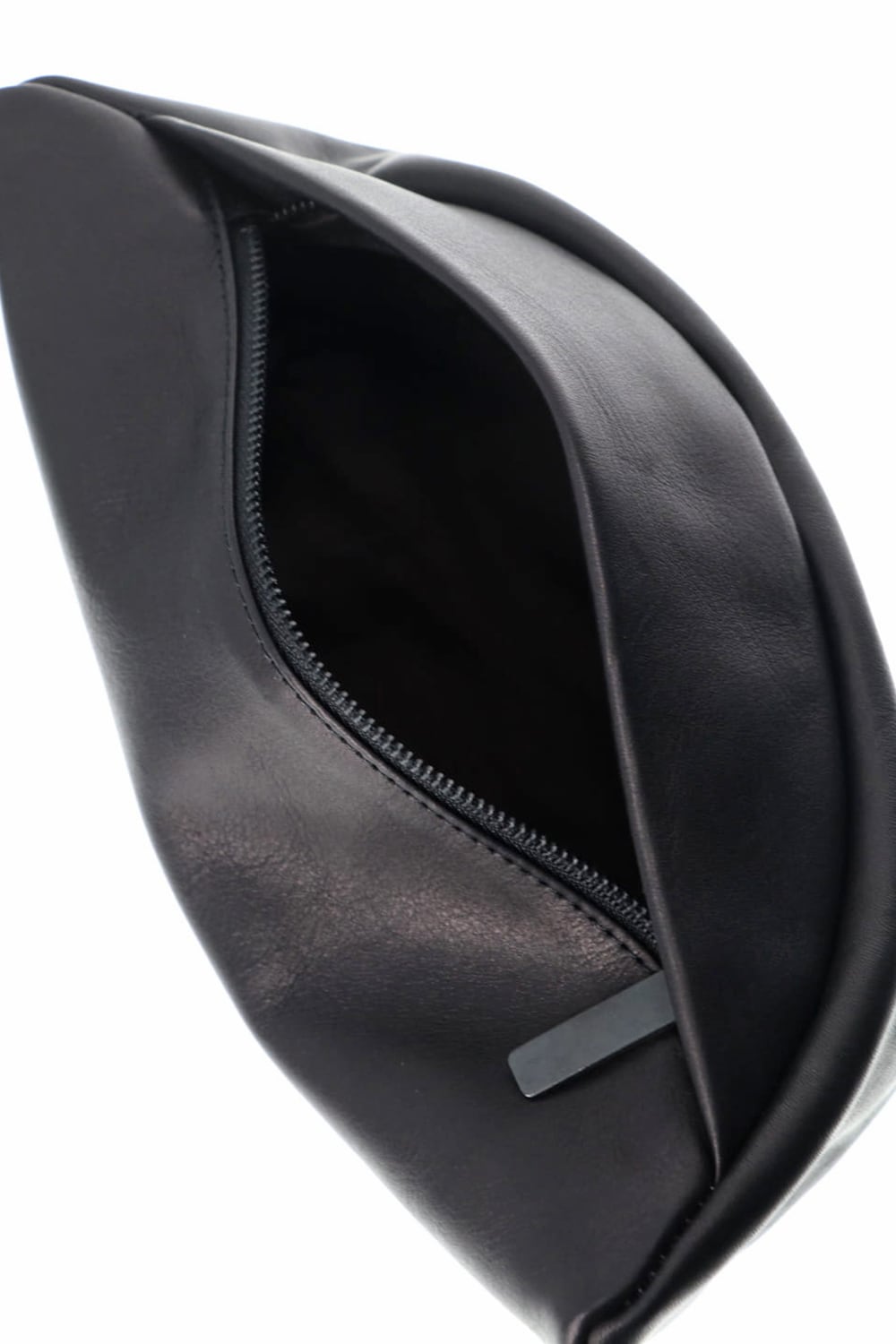 Leather small waist bag 'demi cercle' 19