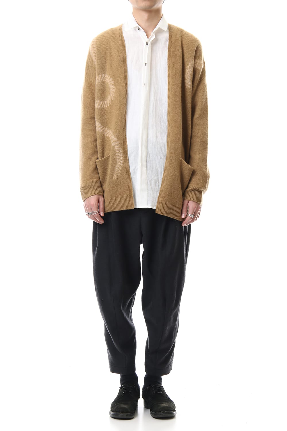 Cashmere Seamless Cardigan "Rope" Shibori Makinui Camel / Ecru