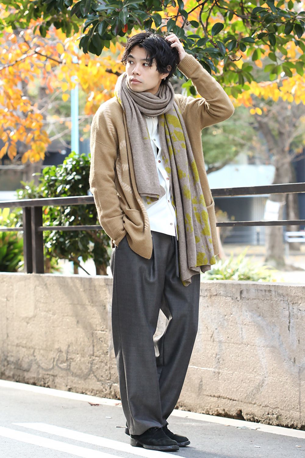 Cashmere Seamless Cardigan "Rope" Shibori Makinui Camel / Ecru