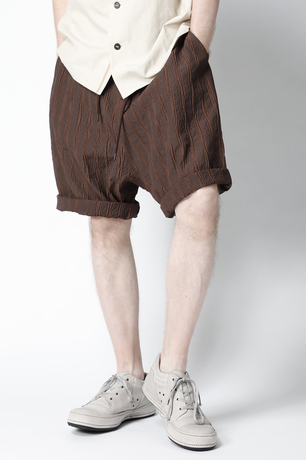 Short pants light weight stretch seersucker