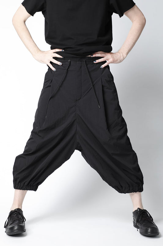 Baggy cropped pants shrink nylon