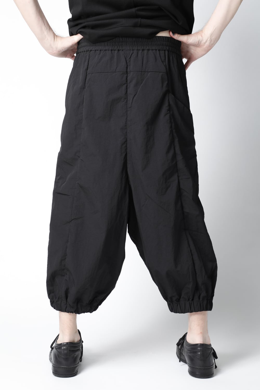 Baggy cropped pants shrink nylon