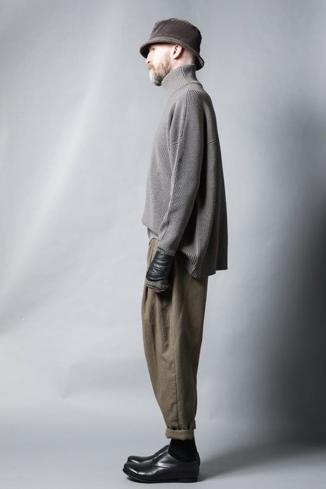 Cropped pants Virgin wool