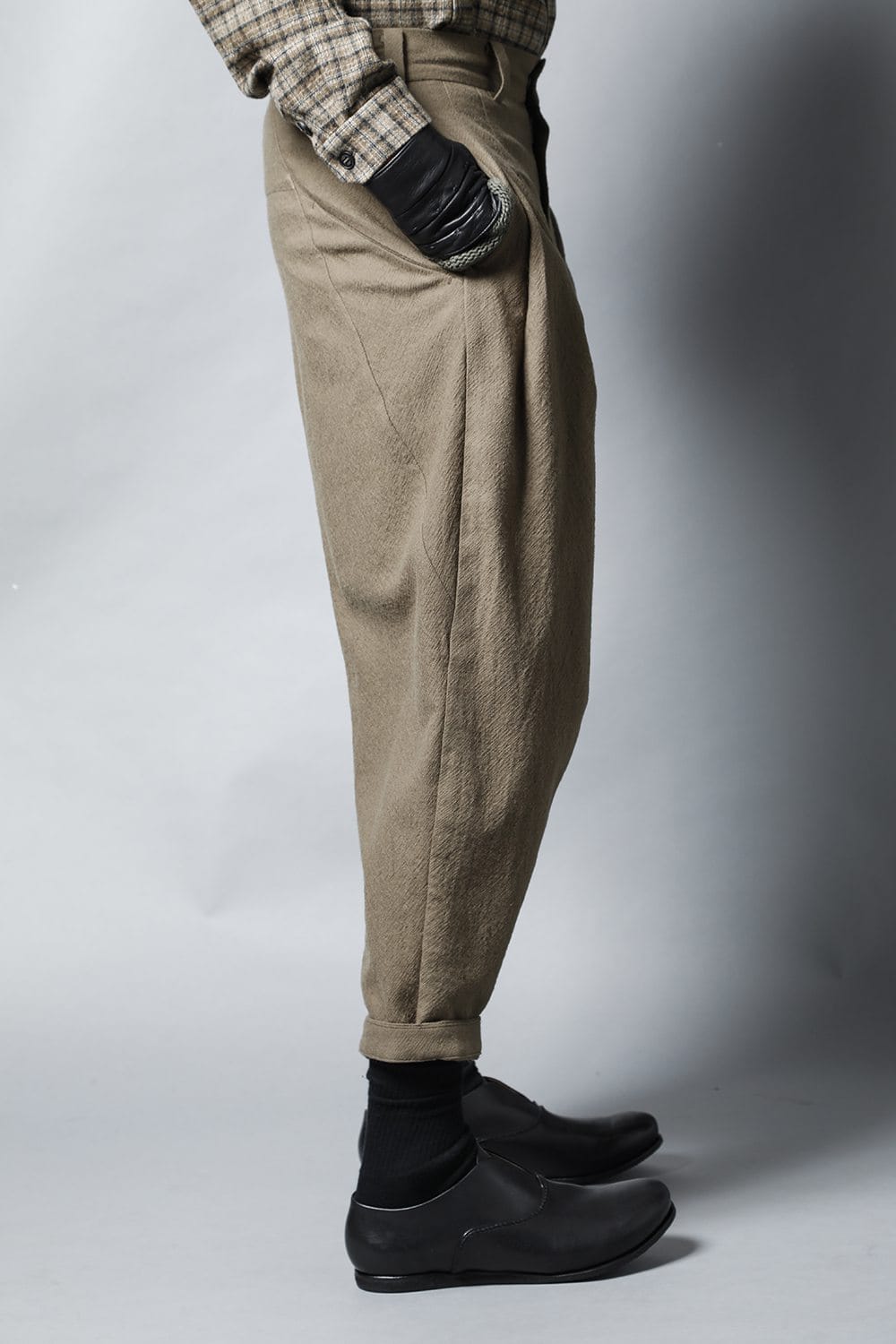 Cropped pants Virgin wool