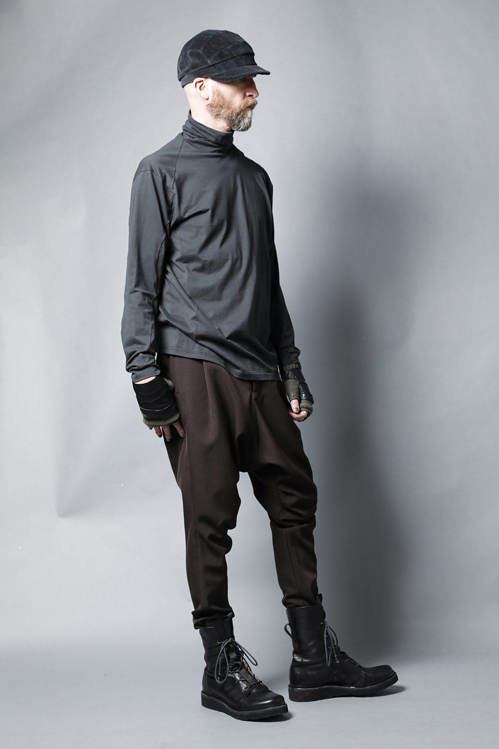 ドロップ クロッチパンツ スカルプチュア ウールギャバジン