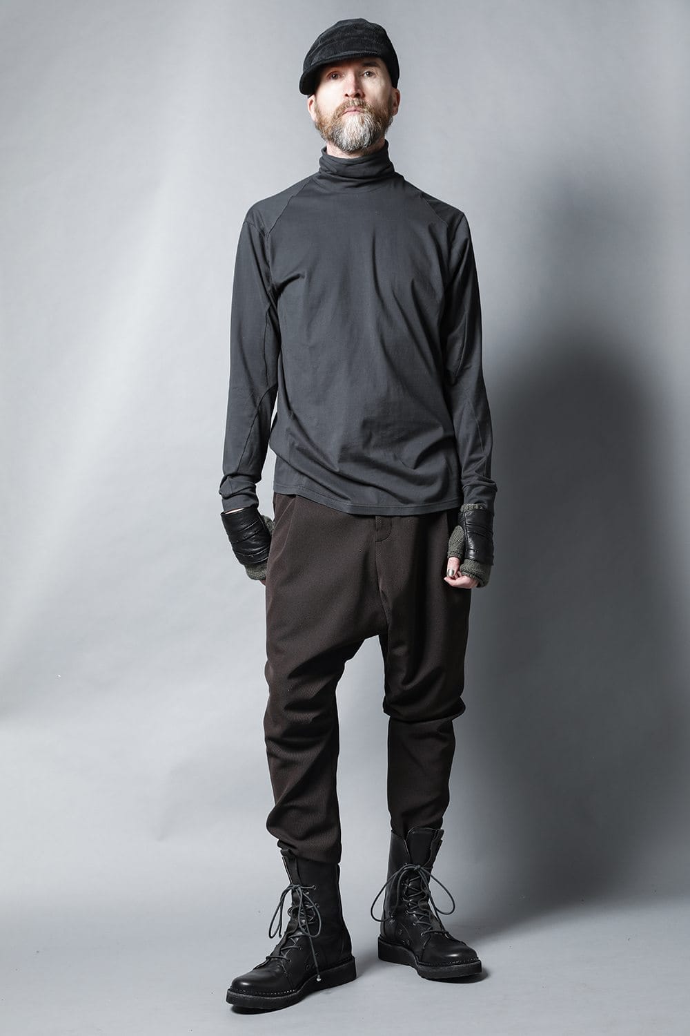 ドロップ クロッチパンツ スカルプチュア ウールギャバジン