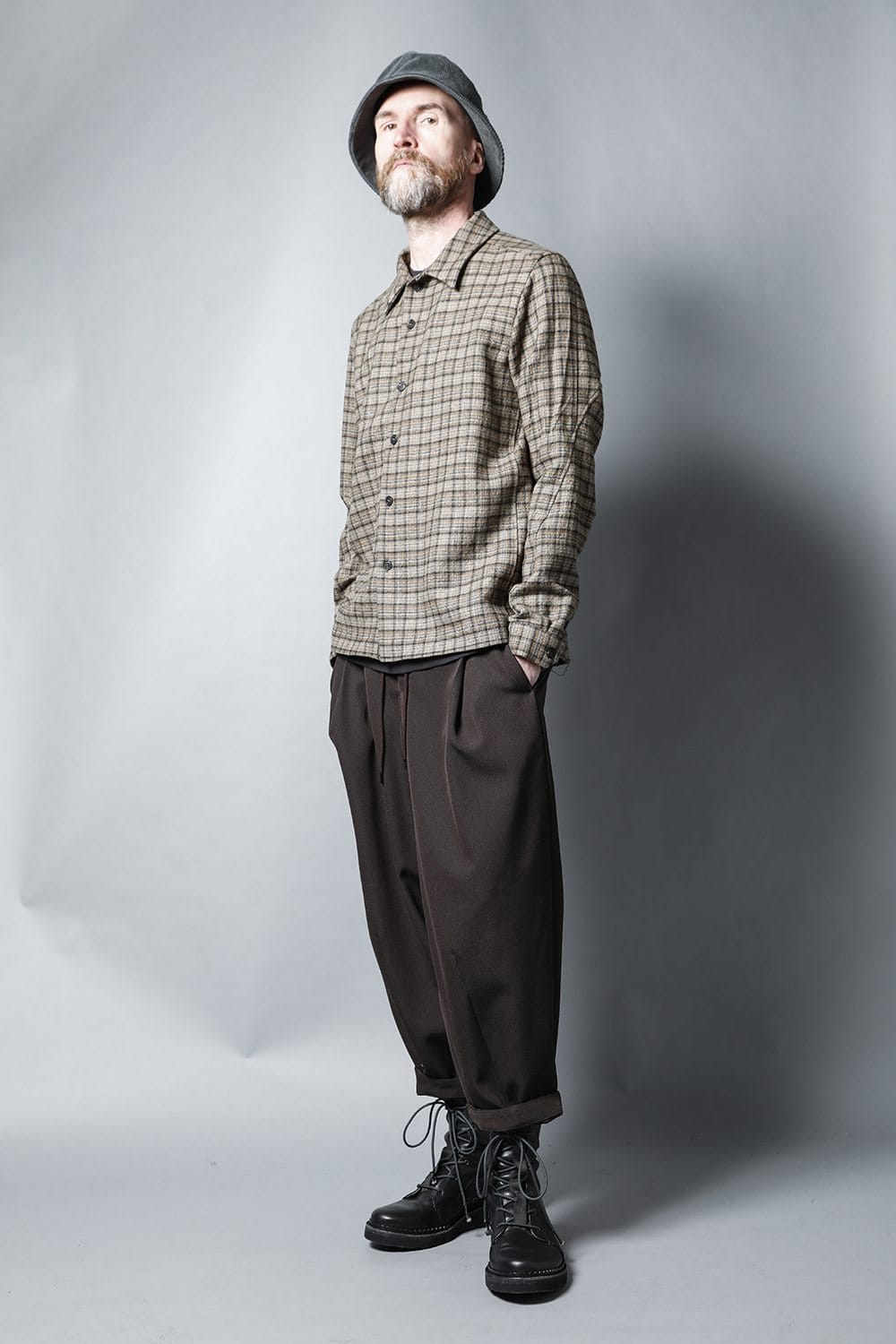 Baggy cropped pants Sculptured Wool gabardine