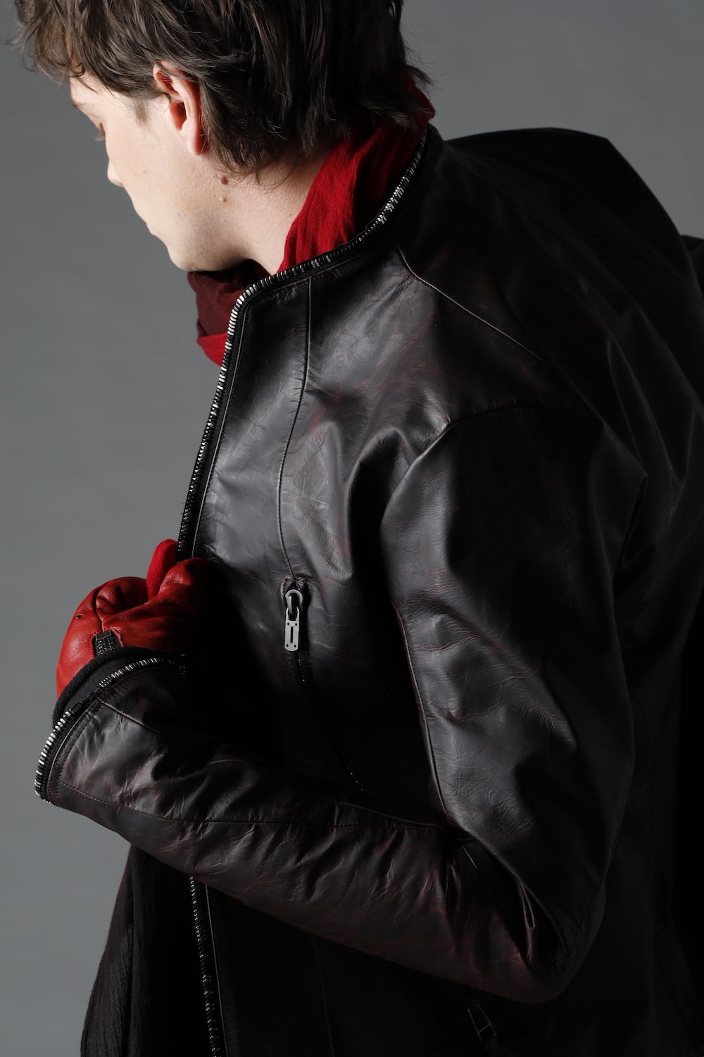 ホースレザーラウンドジップジャケット レッド ブラック