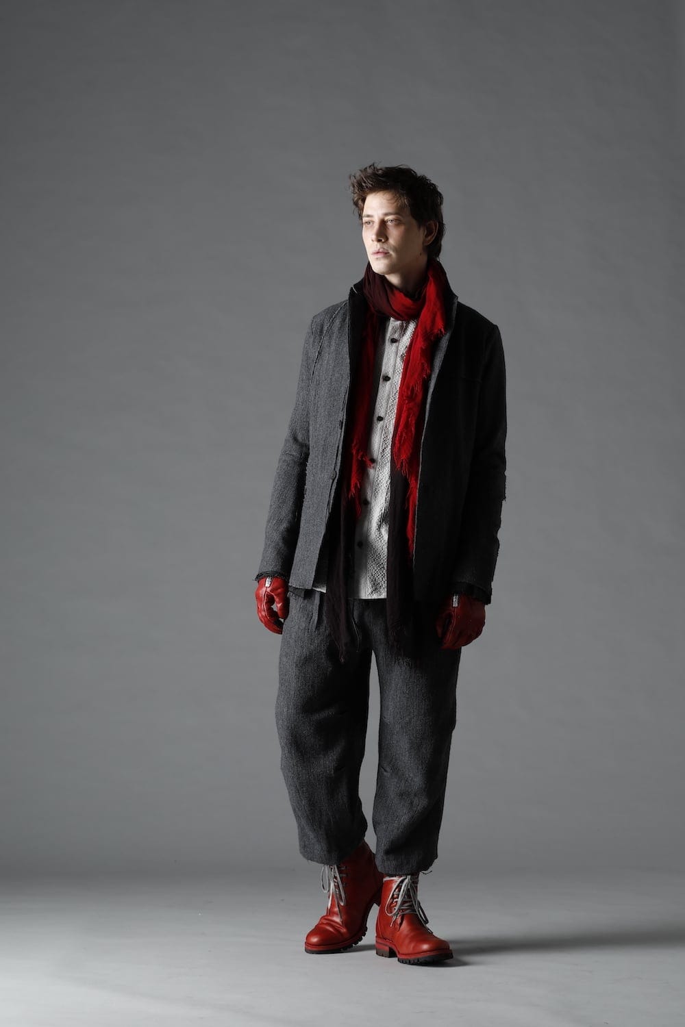 Minimal Dobby Striped Pleated Cropped Pants Charcoal