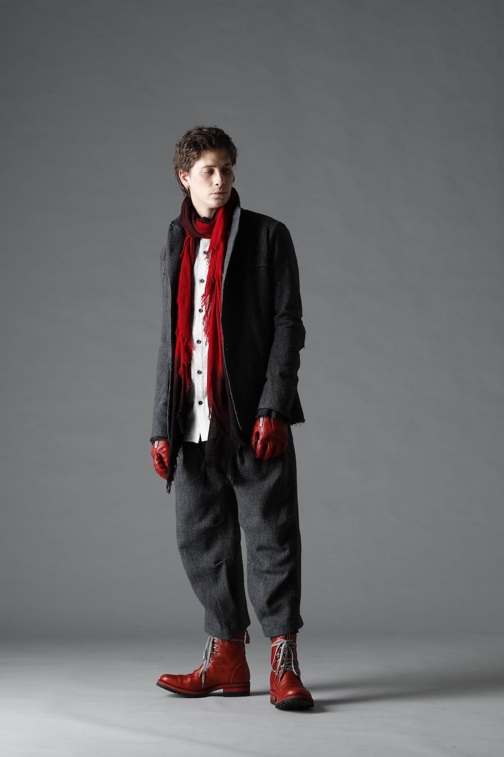 Minimal Dobby Striped Pleated Cropped Pants Charcoal