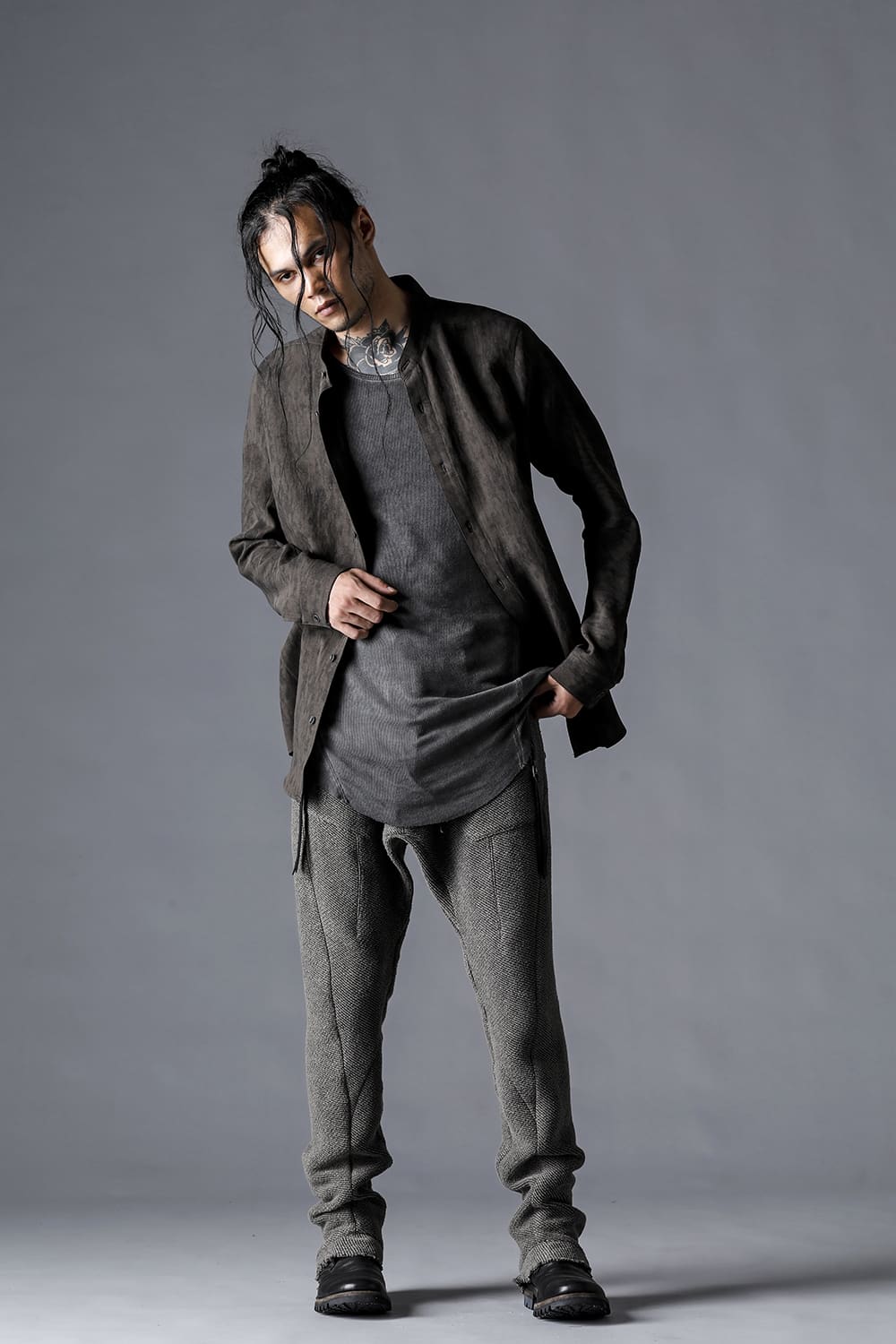 Linen And Rayon Salt Shrink-Dyed Banded Collar Shirt Charcoal