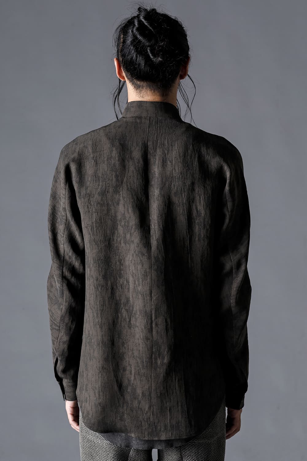 Linen And Rayon Salt Shrink-Dyed Banded Collar Shirt Charcoal