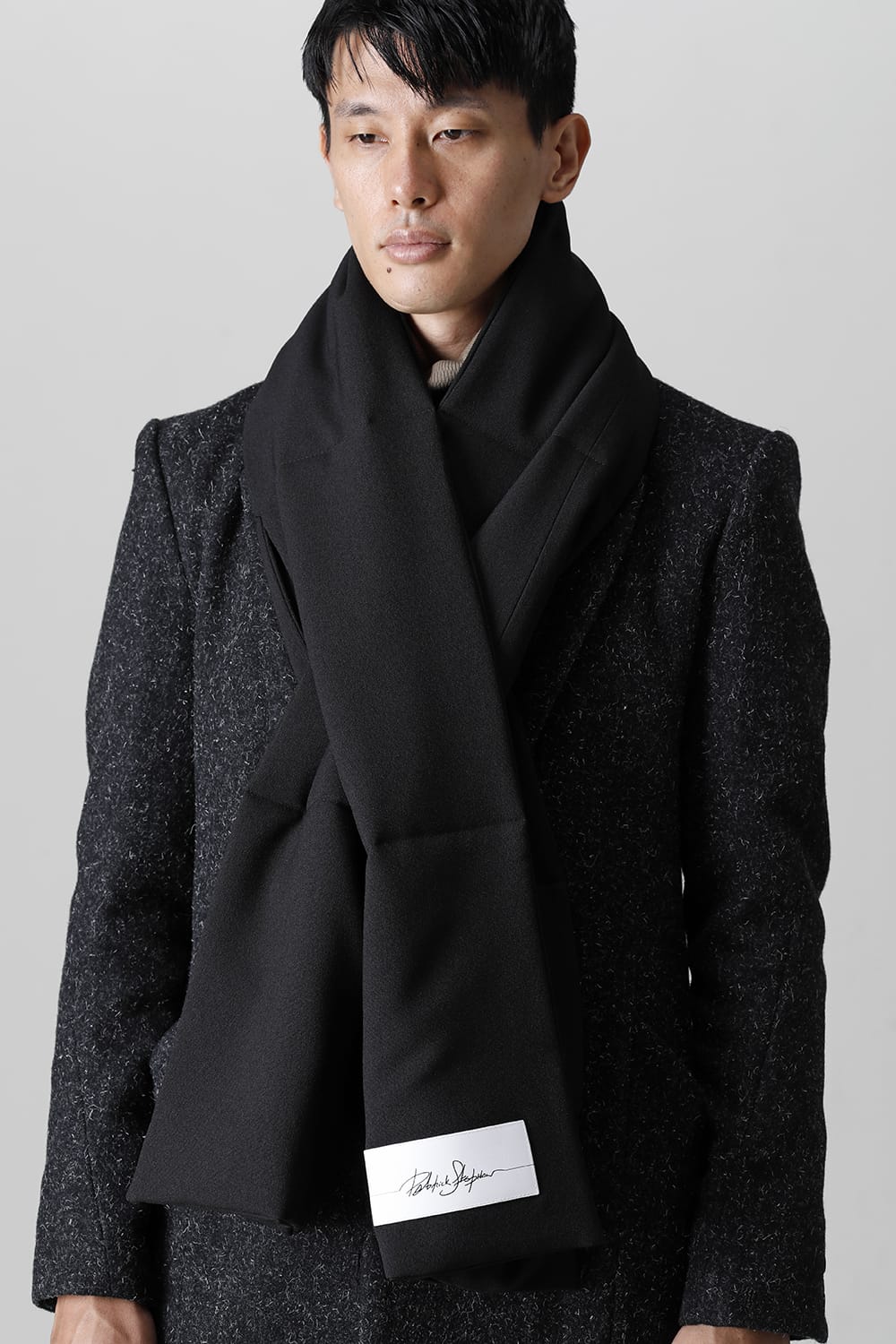 Long scarf'pillow pockets' E-Black