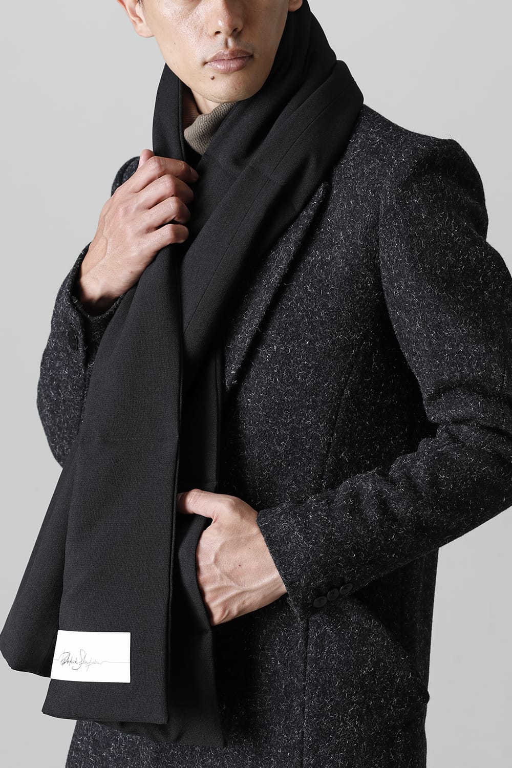 Long scarf'pillow pockets' E-Black