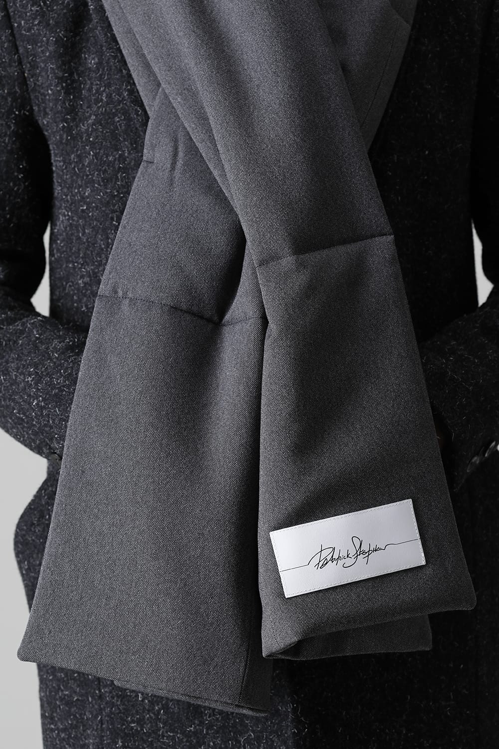 ロング スカーフ 'ピロー ポケット' E-Gray