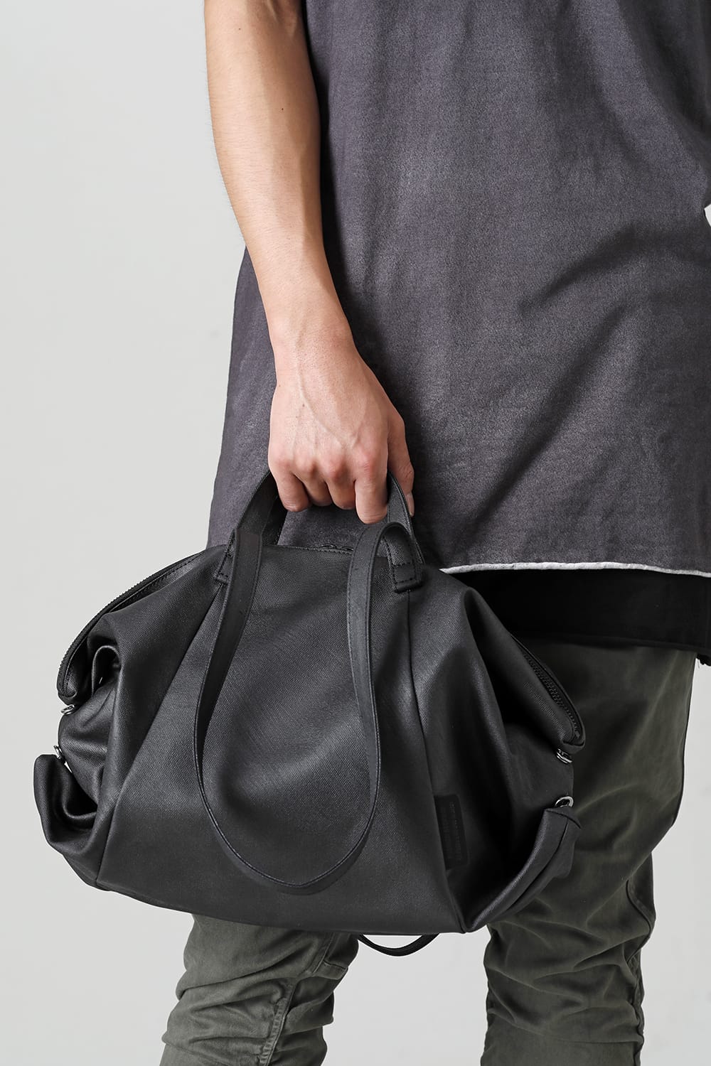 Fabric tote "loop handle" brush