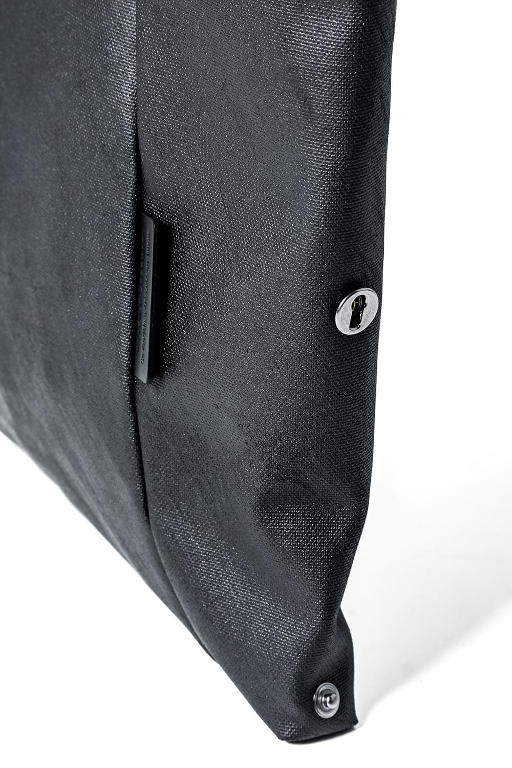 Fabric middle tote "loop handle" brush