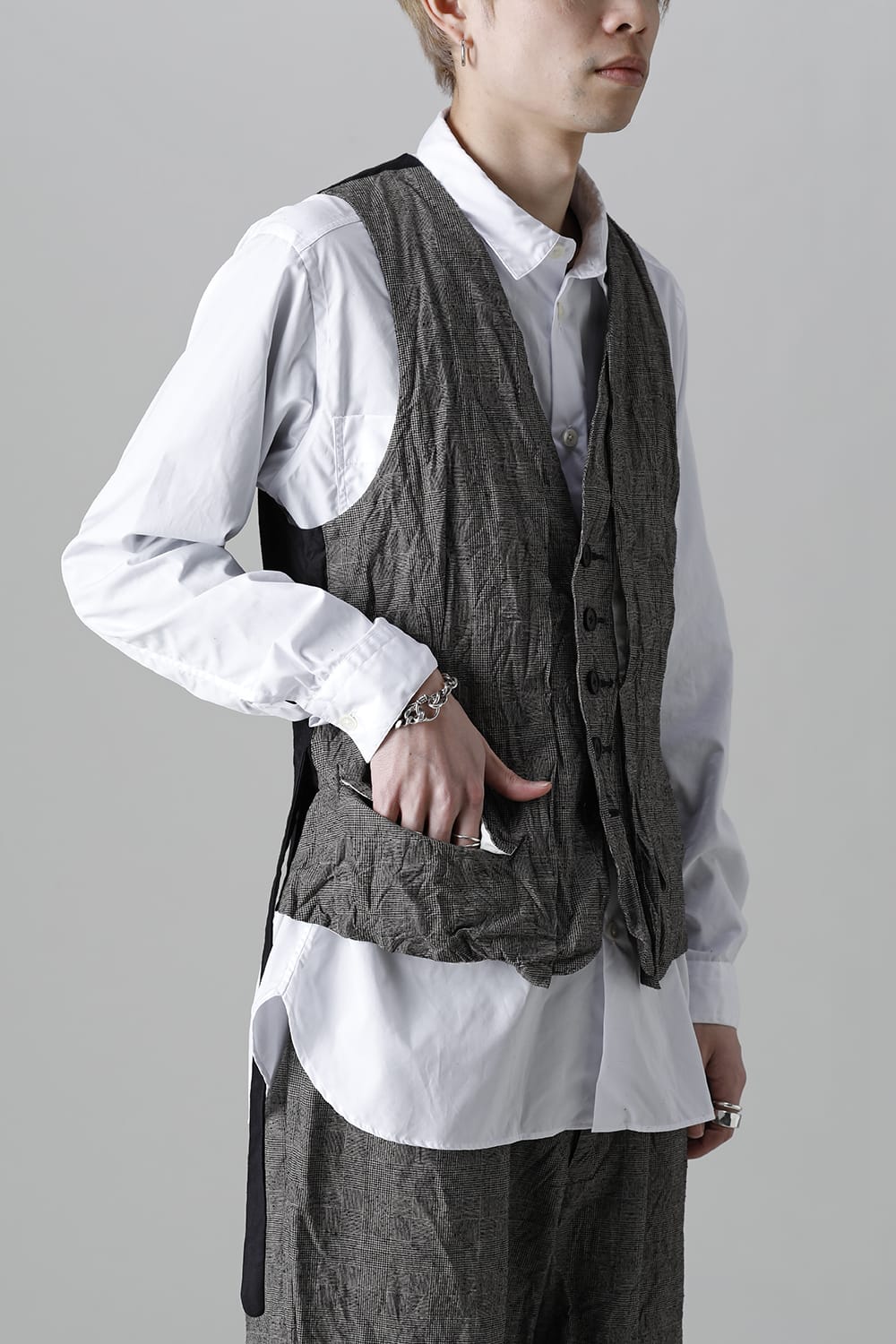 Standard Fit Seamed Gillet