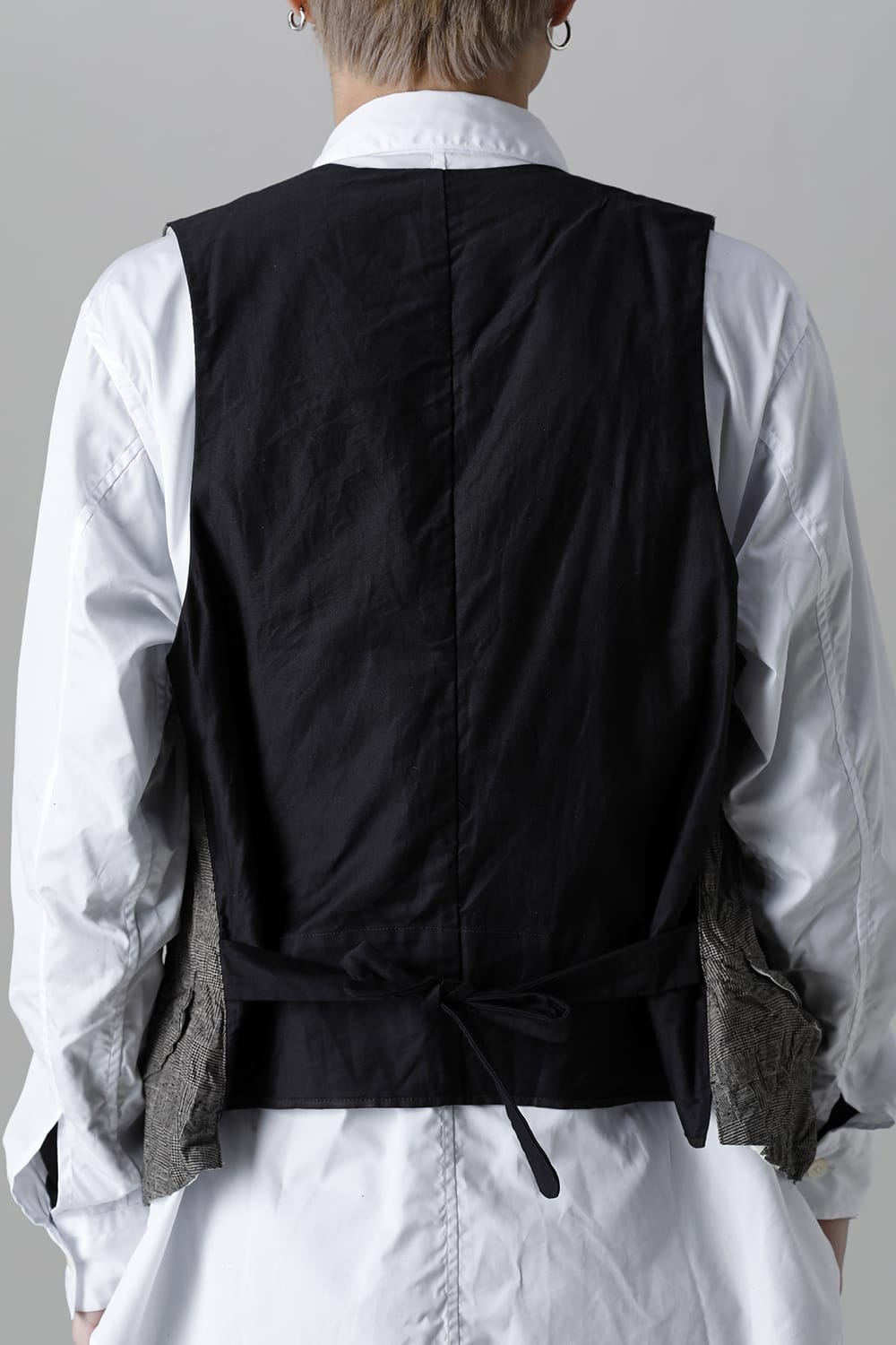 Standard Fit Seamed Gillet