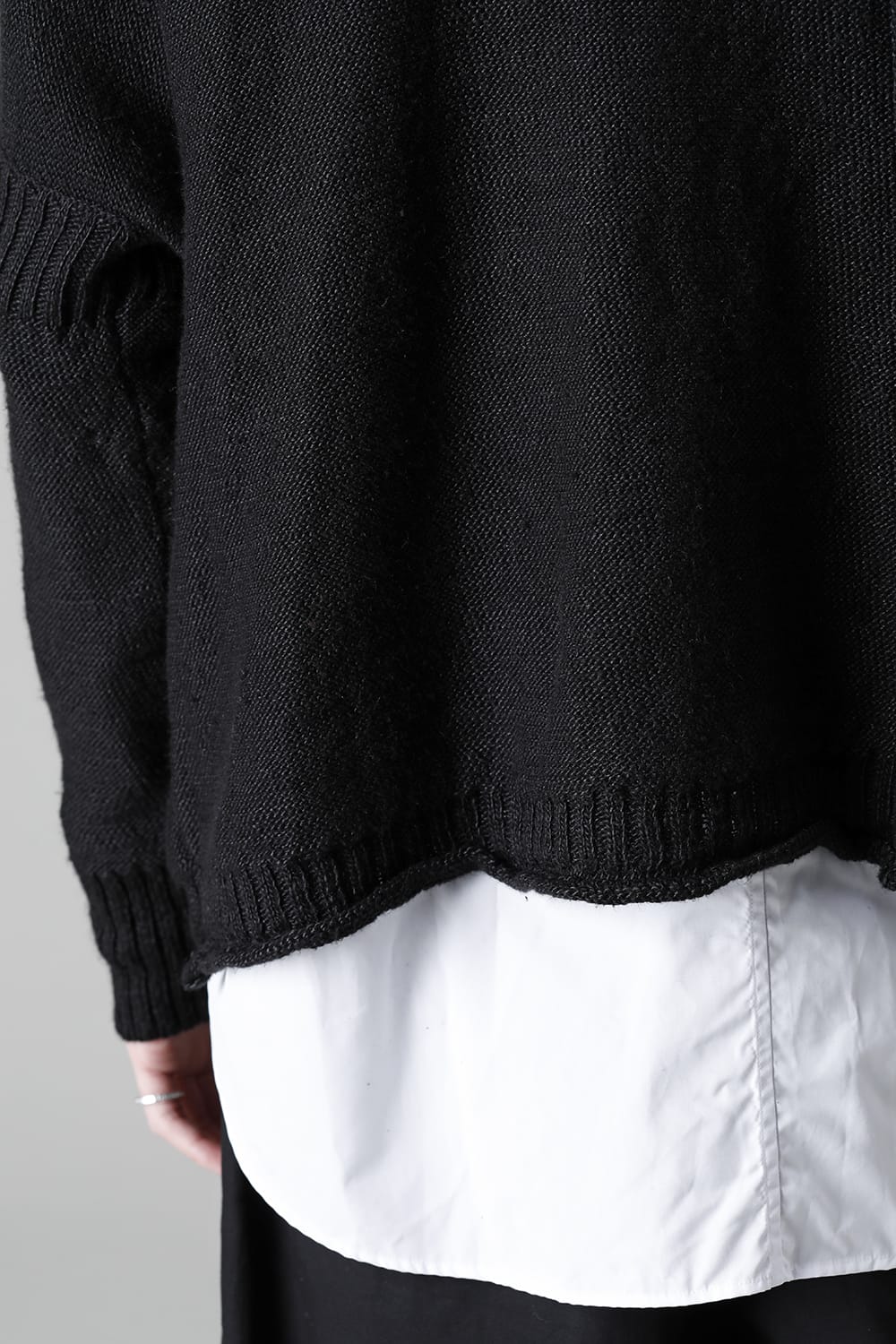 Attached  loose linen Pull-Over Knit