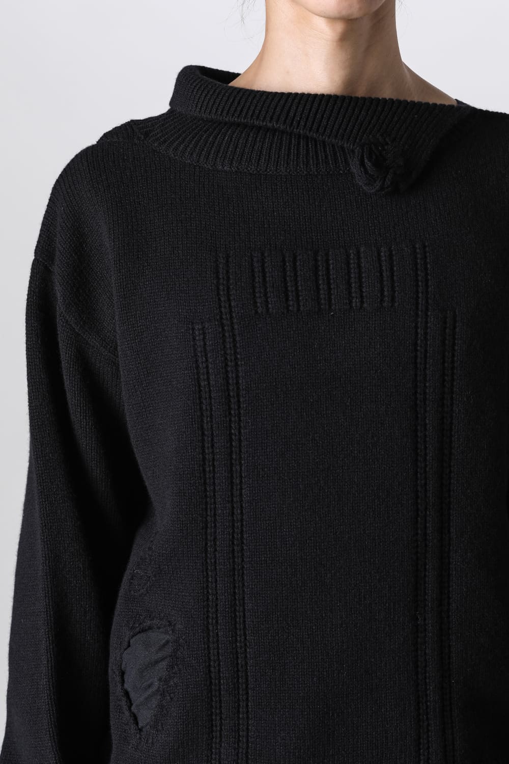 Tech Destroyed Turtle Neck Knit CAVE-BORO Black