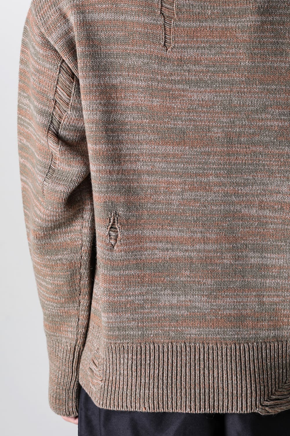 Tech Destroyed Turtle Neck Knit CAVE-BORO Moss