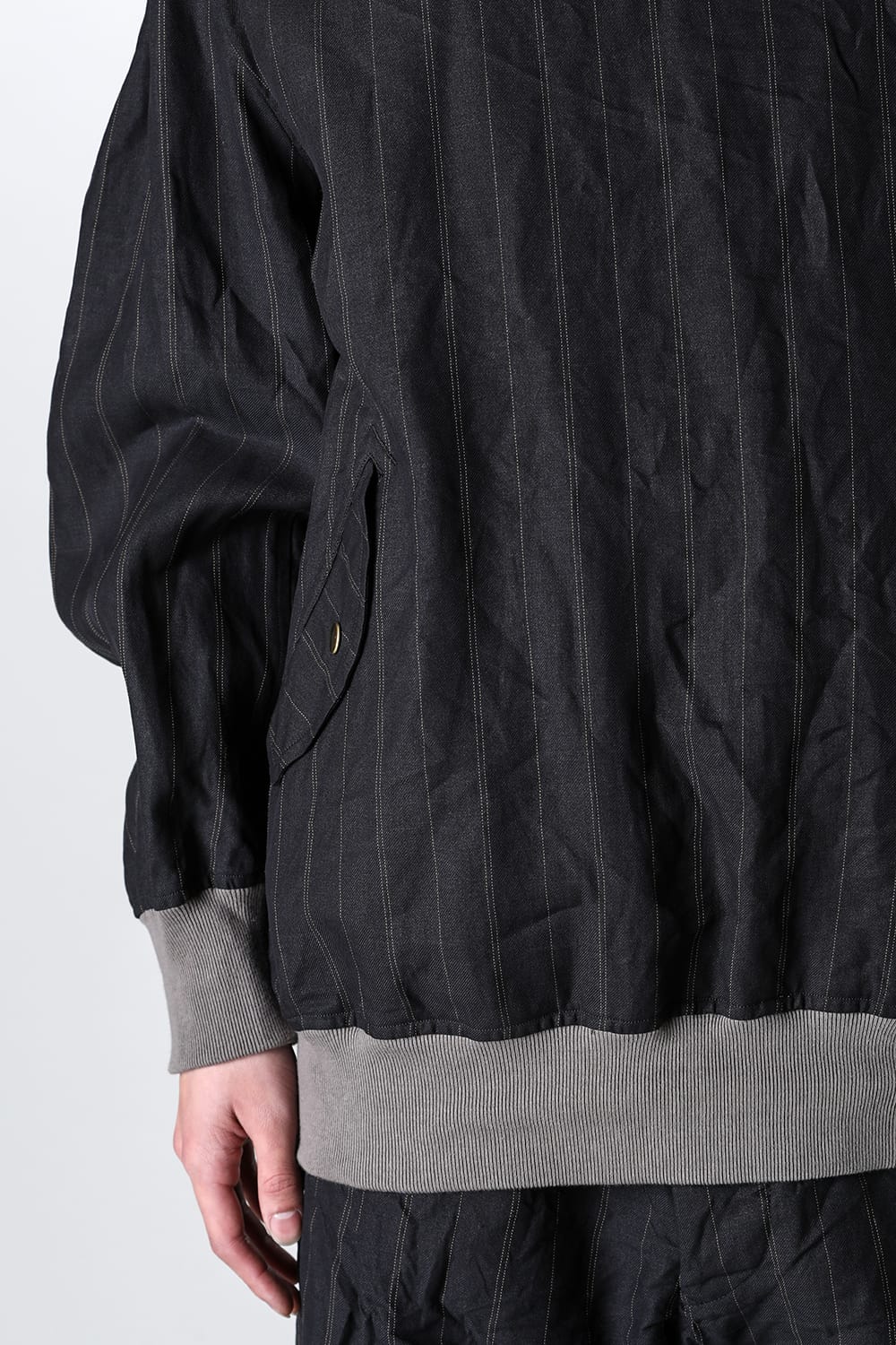 Pull Over Style Flight Jacket Motif