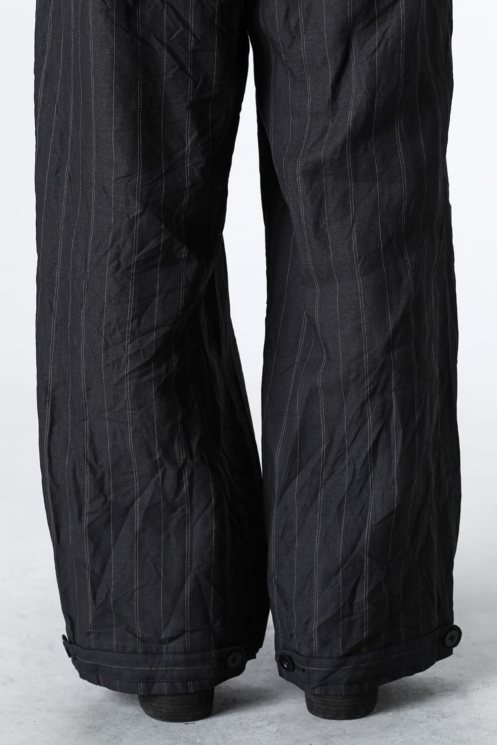 Side Tucked Wide Straight Trousers