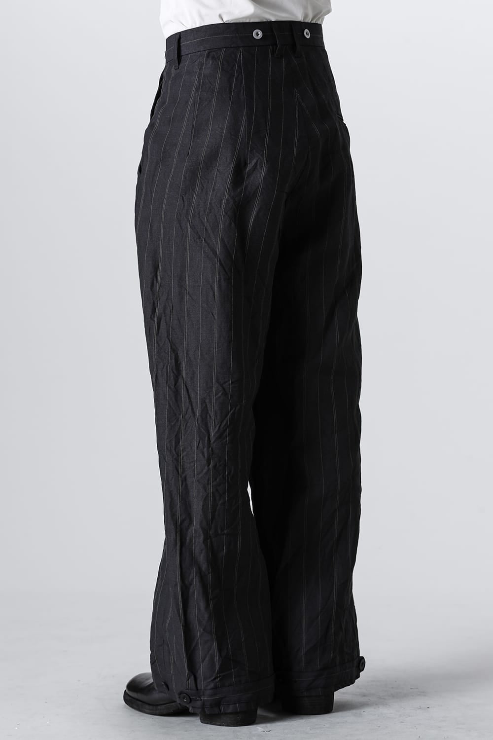 Side Tucked Wide Straight Trousers