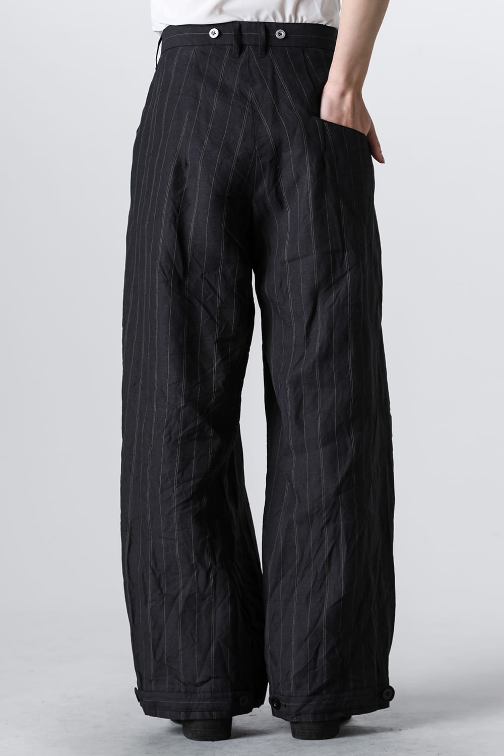 Side Tucked Wide Straight Trousers