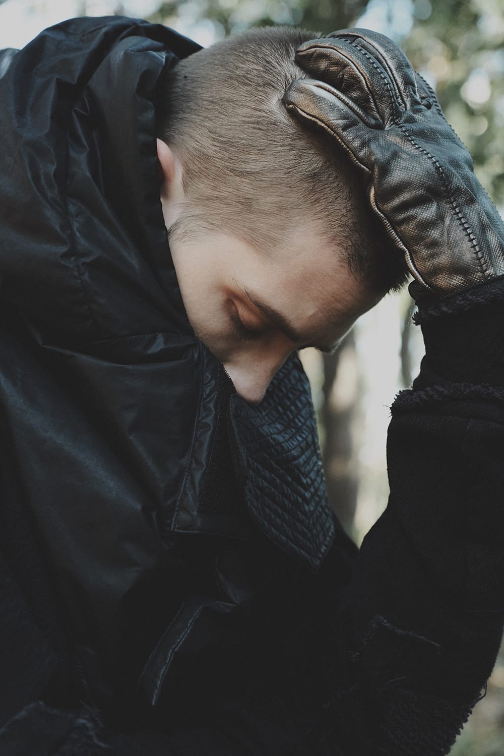Rusty dyed Horse leather Over lock gloves