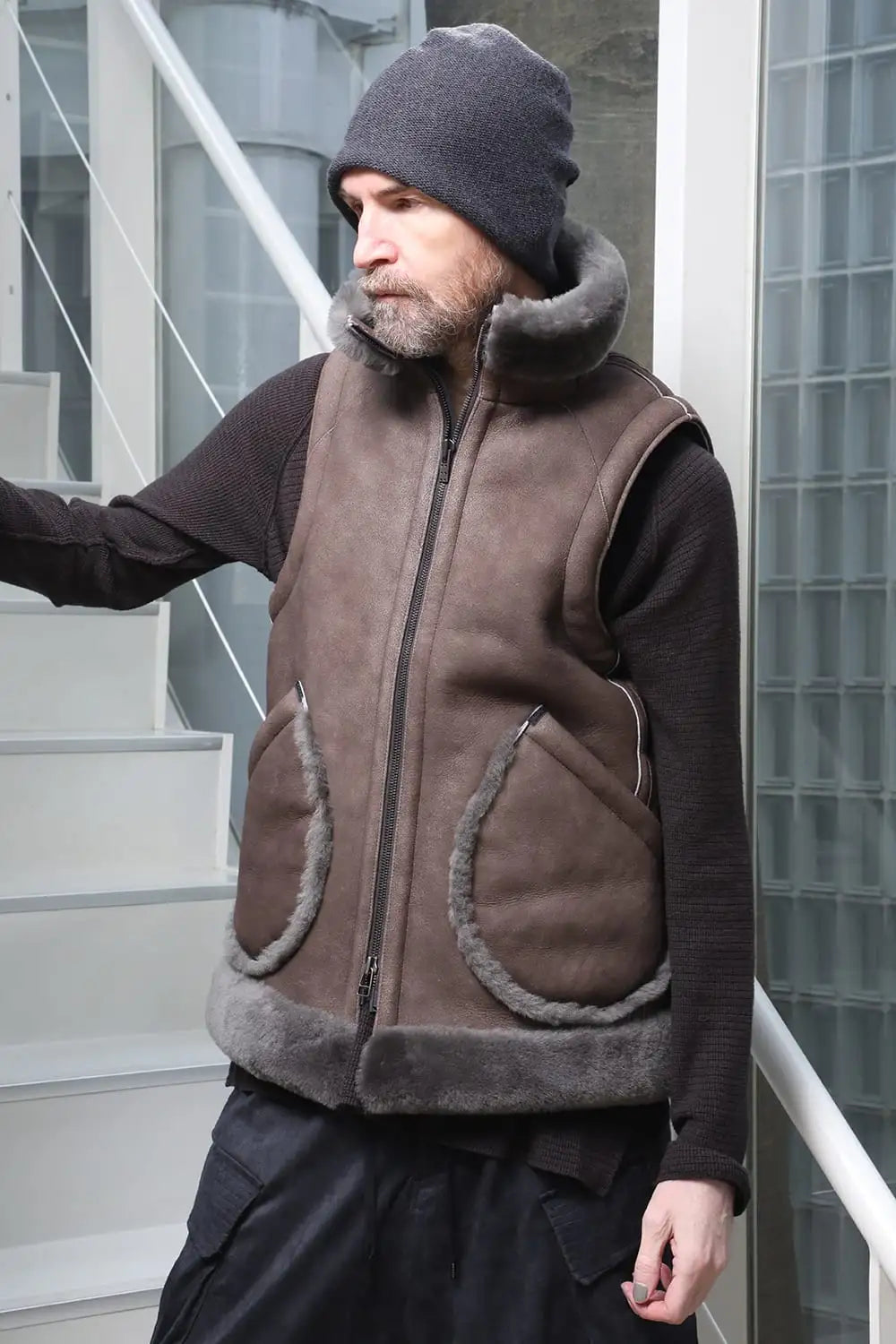 ハイネックベスト シープスキン ワームグレイ