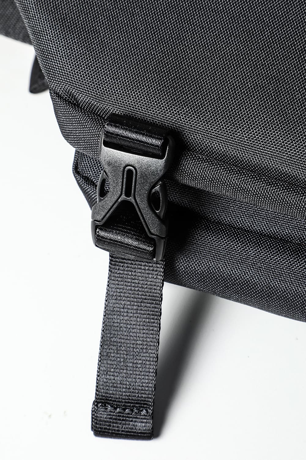 イザラウ ベロ Black