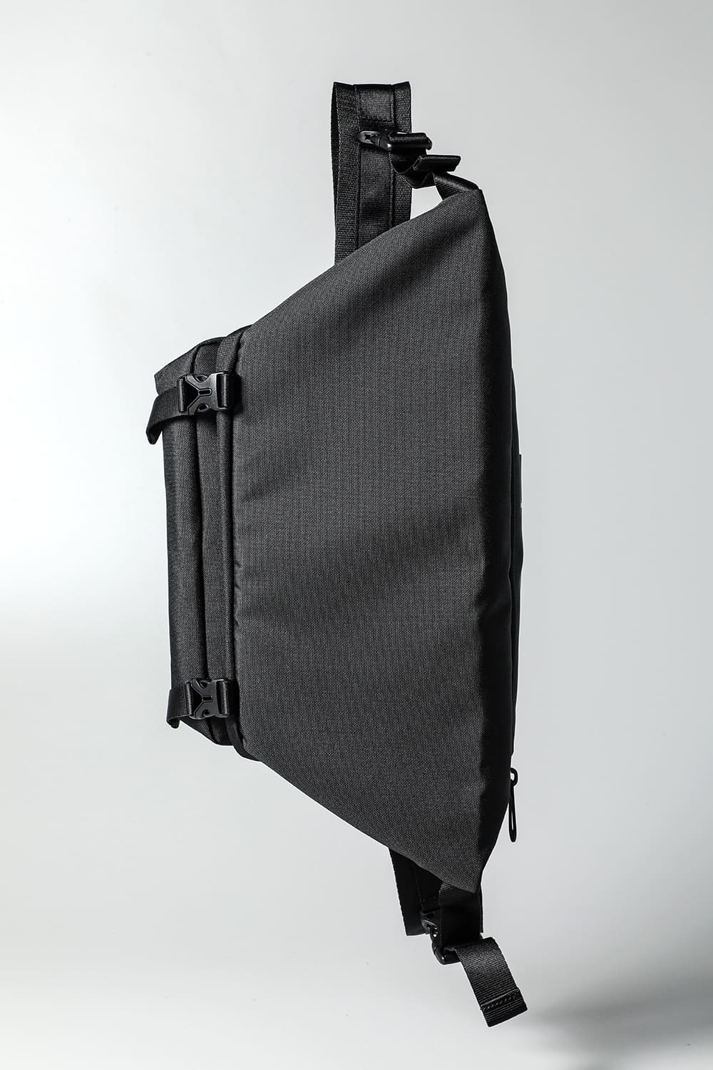 イザラウ ベロ Black