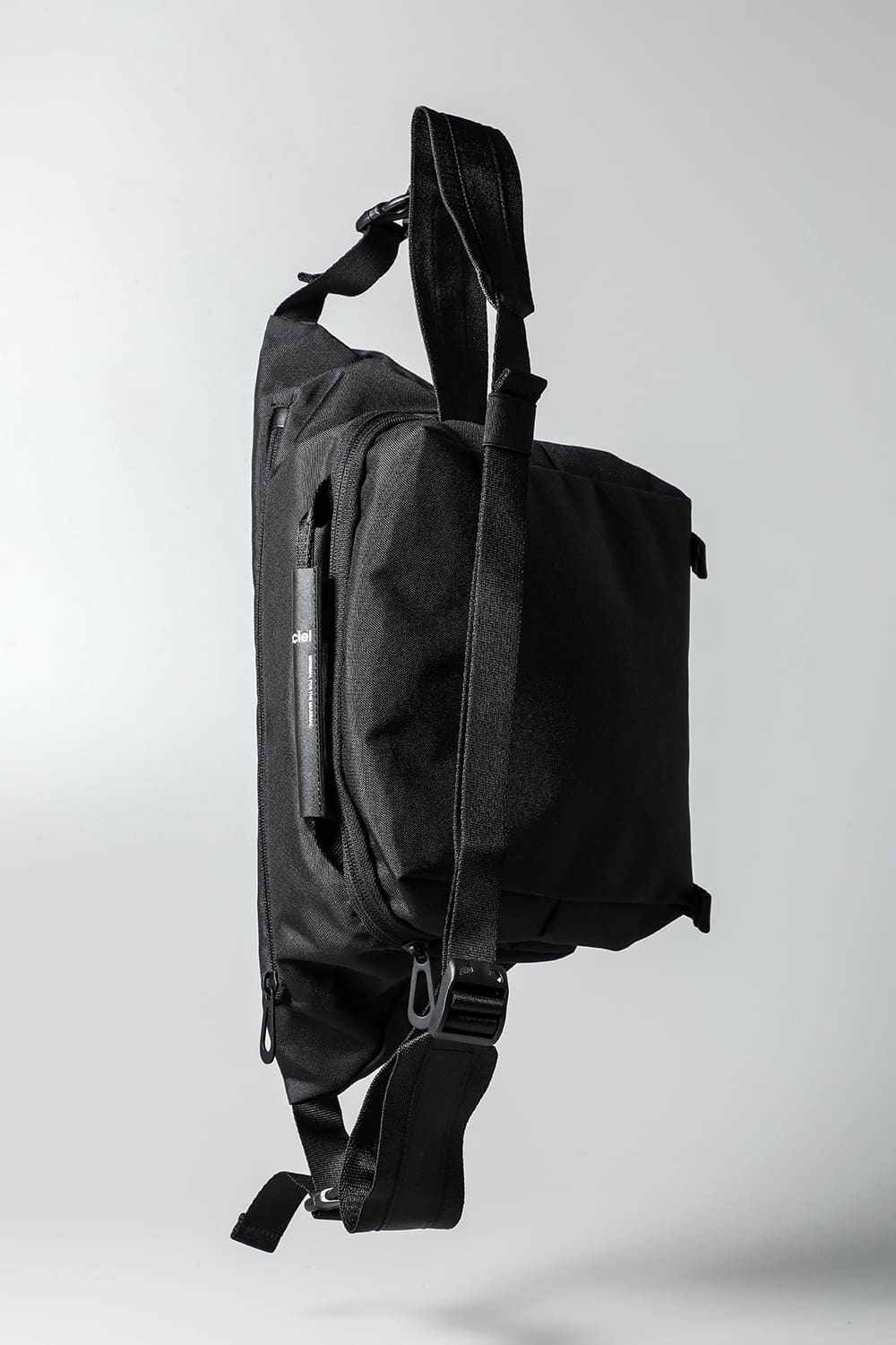 イザラウ ベロ Black