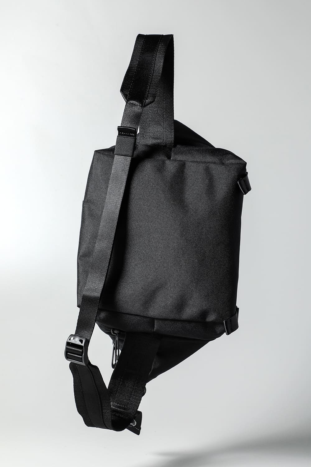 イザラウ ベロ Black