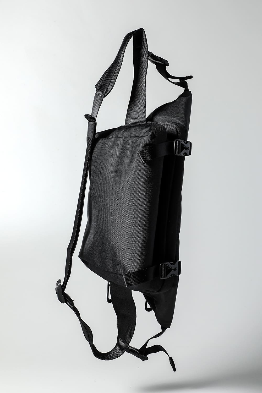 イザラウ ベロ Black