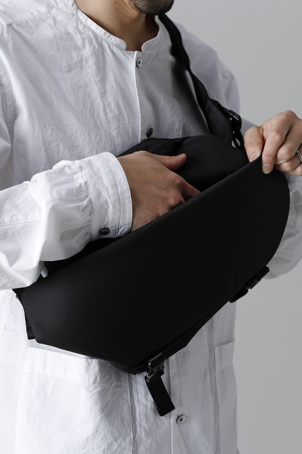 イザラウ ベロ Black