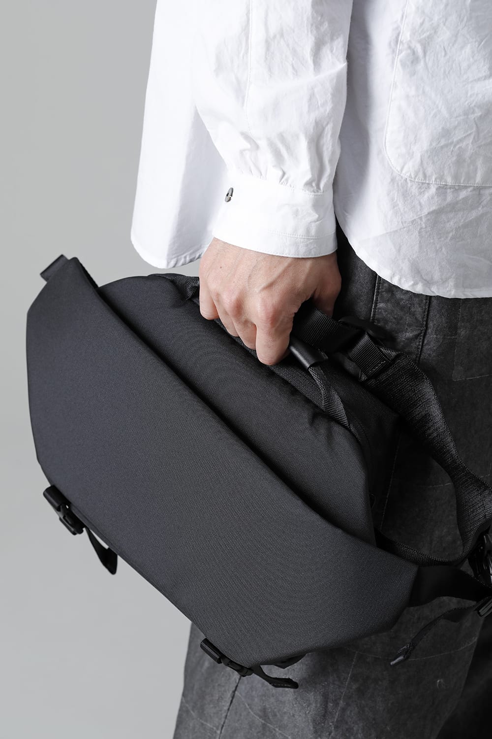 イザラウ ベロ Black