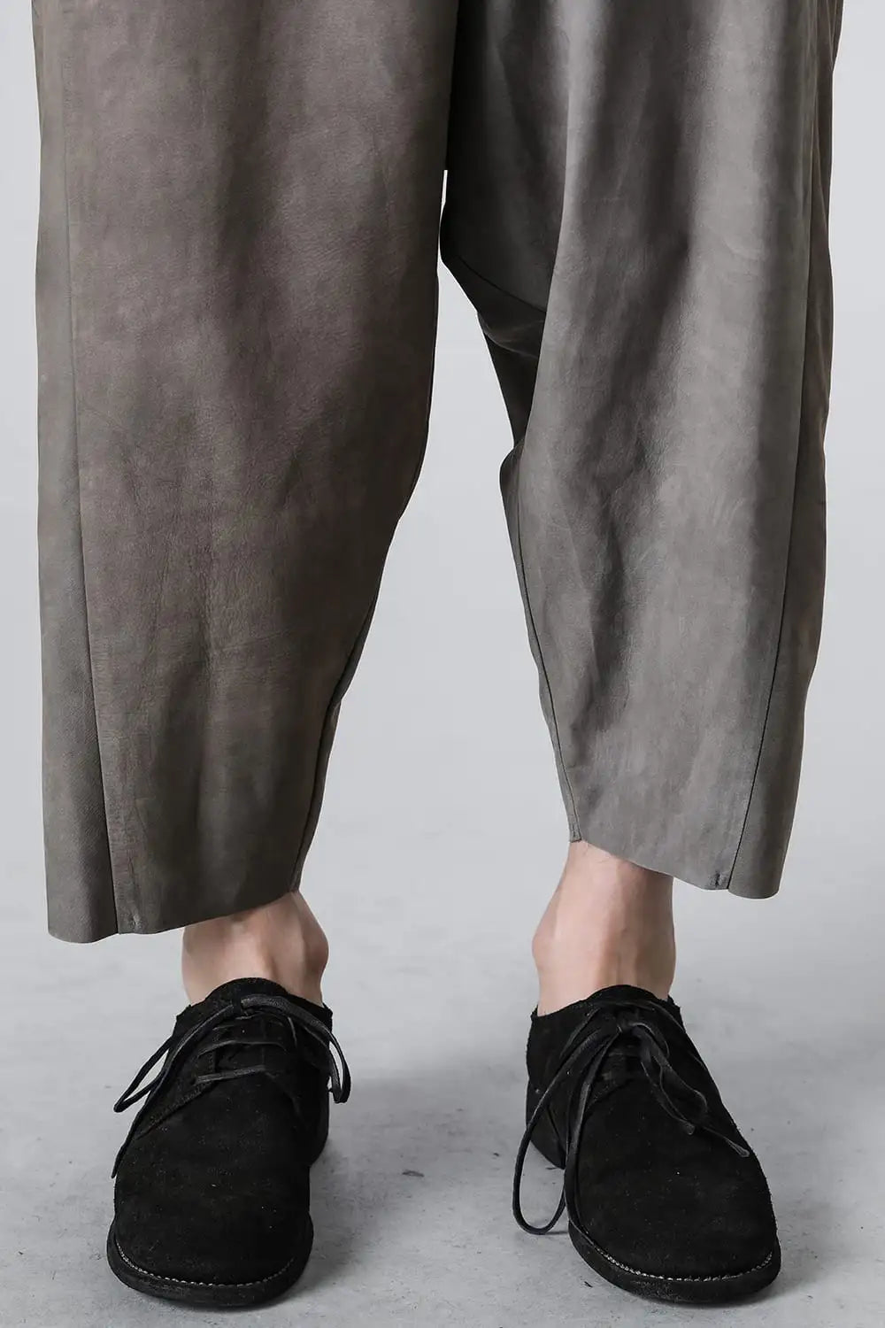 リラックスパンツ ソフトヌバックカウレザー Slate Gray